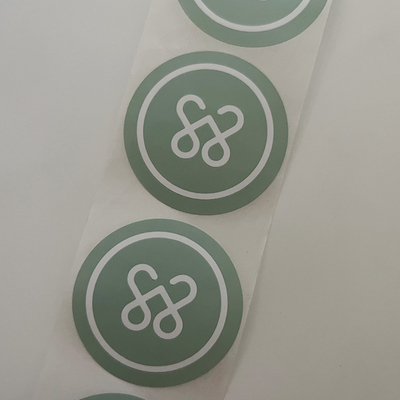 Stiker Label PVC Tahan Air Kustom Die Cut Perekat Cetak Vinyl